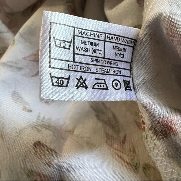 Double R Brand Women's Medium Feather Pleated Sleeve Ruffle Top. Back Button Up - Picture 10 of 11